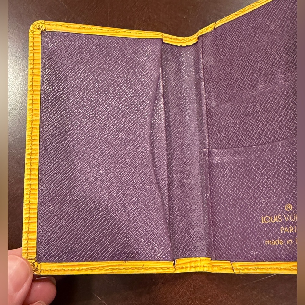 Louis Vuitton Vintage Epi Card Holder - Picture 11 of 13